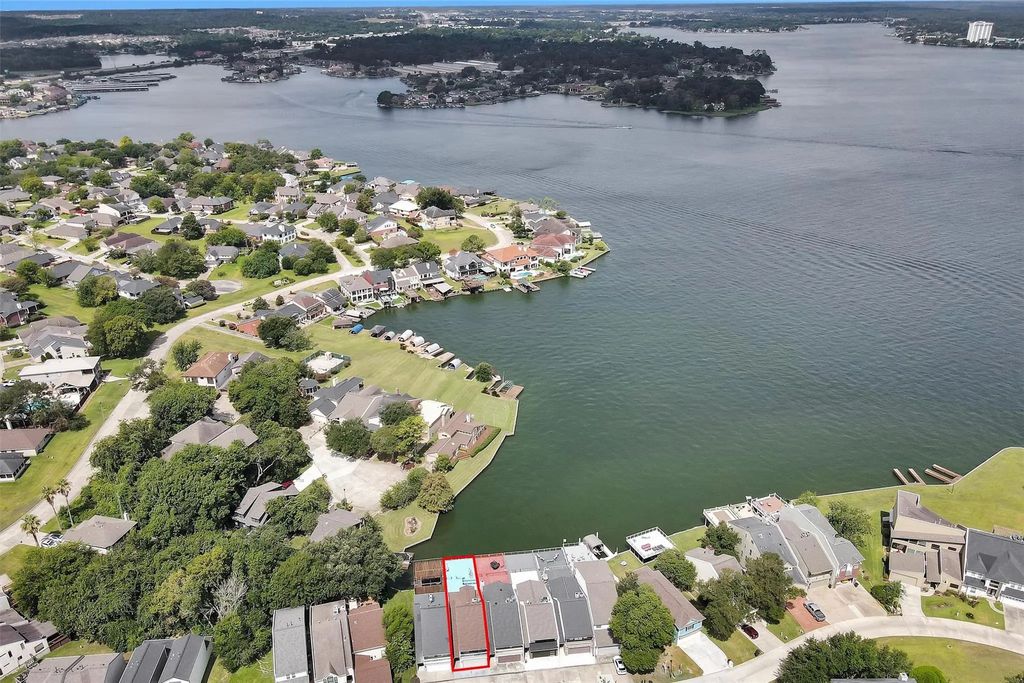 127 Capetown, Conroe