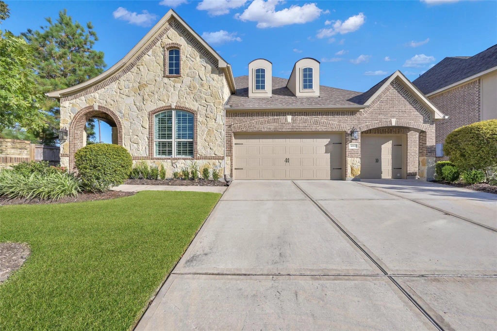 32007 Autumn Orchard Lane, Conroe