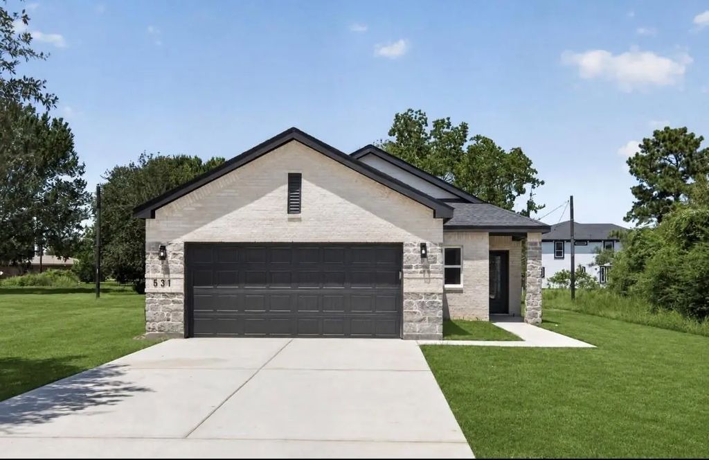 531 Oleander Street, Prairie View