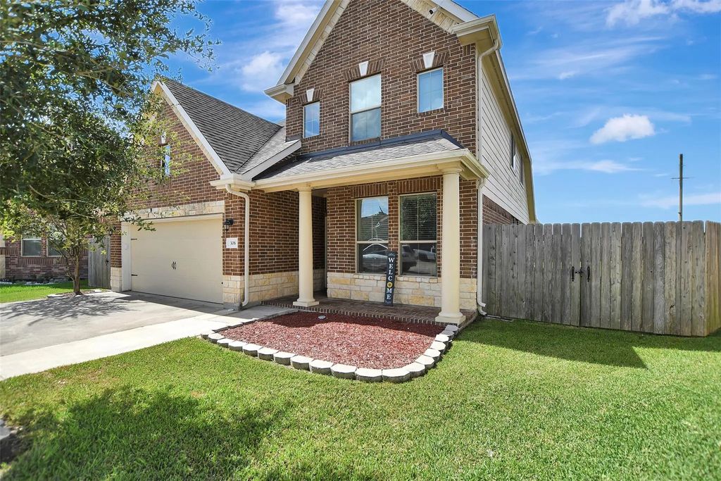 306 American Black Bear Drive, Crosby