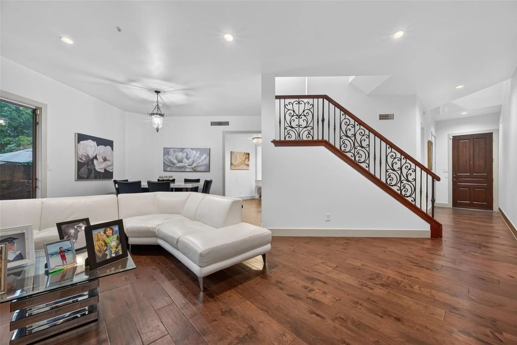 6000 Sugar Hill Drive 17, Houston