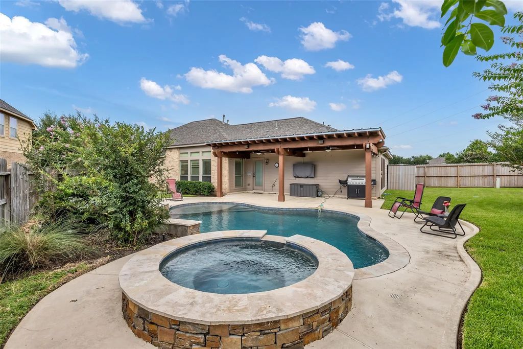 31803 Forest Park Trail, Conroe