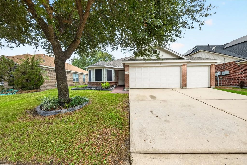 17223 Dawn Shadows Drive, Humble