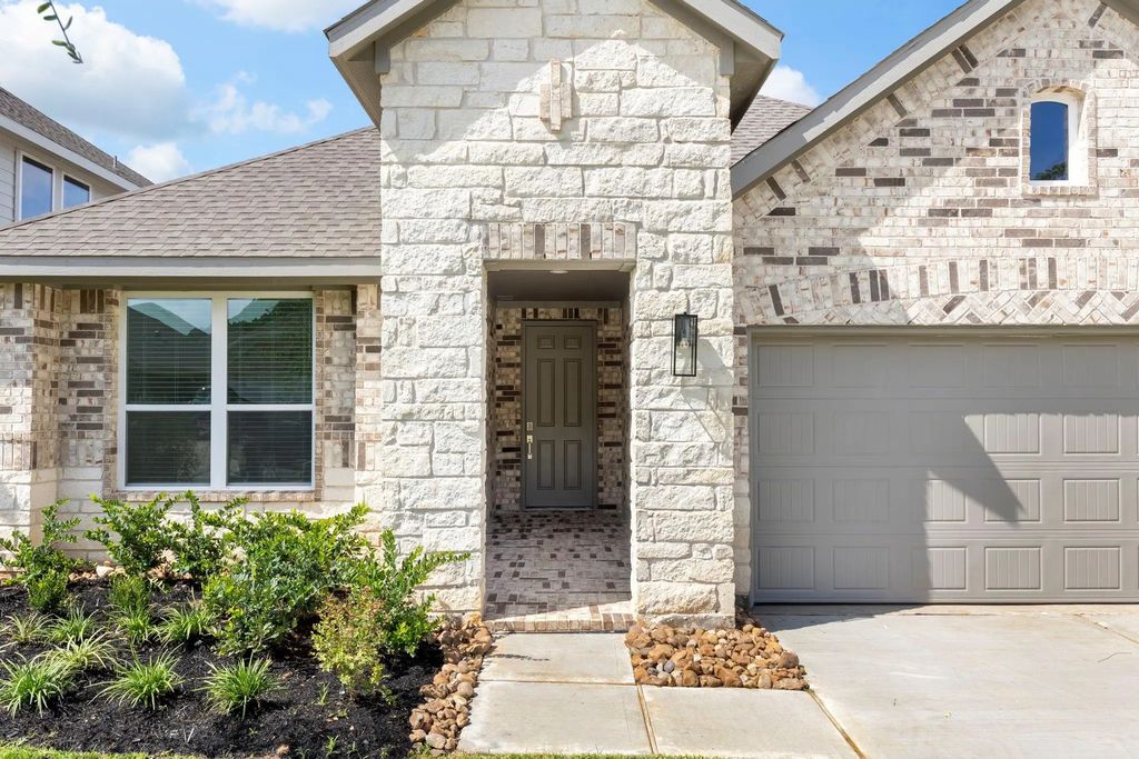 1589 Oakdale Crest Road, Montgomery