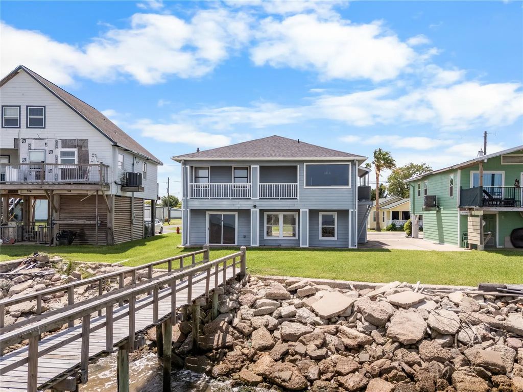 645 3rd Street, San Leon