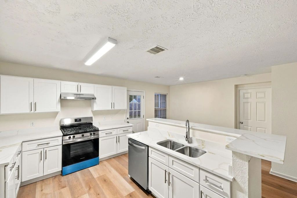 15334 Harris Canyon Lane, Cypress