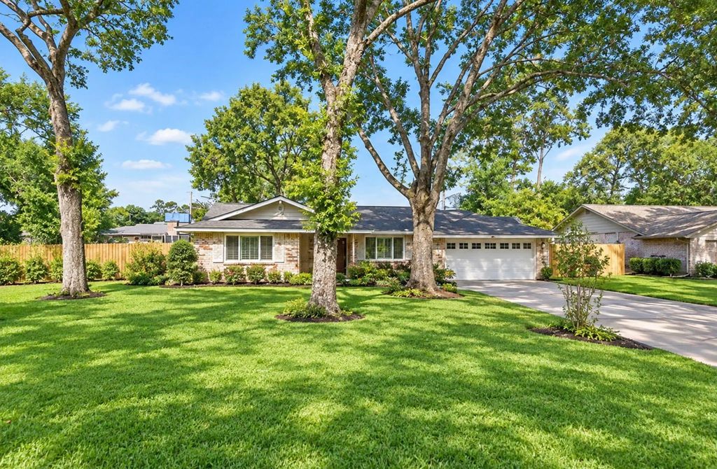158 Spring Pines Drive, Spring