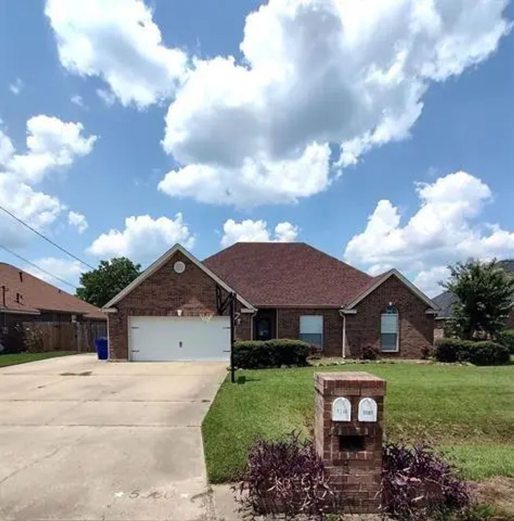 5330 Wellington Lane, Lumberton