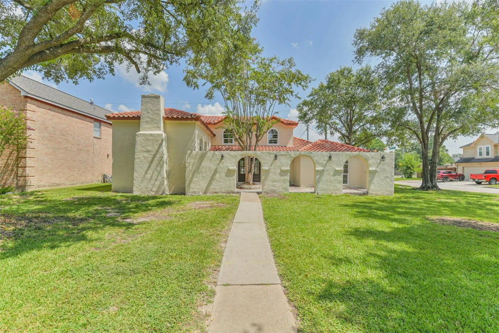 11402 Galbreath Drive, Houston