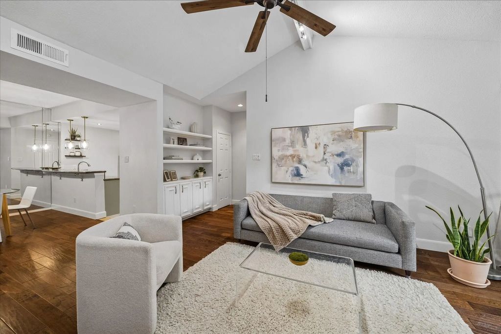 11711 Memorial Drive 272, Houston