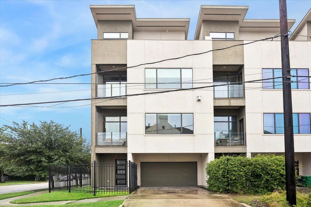 1403 Hickory Street, Houston