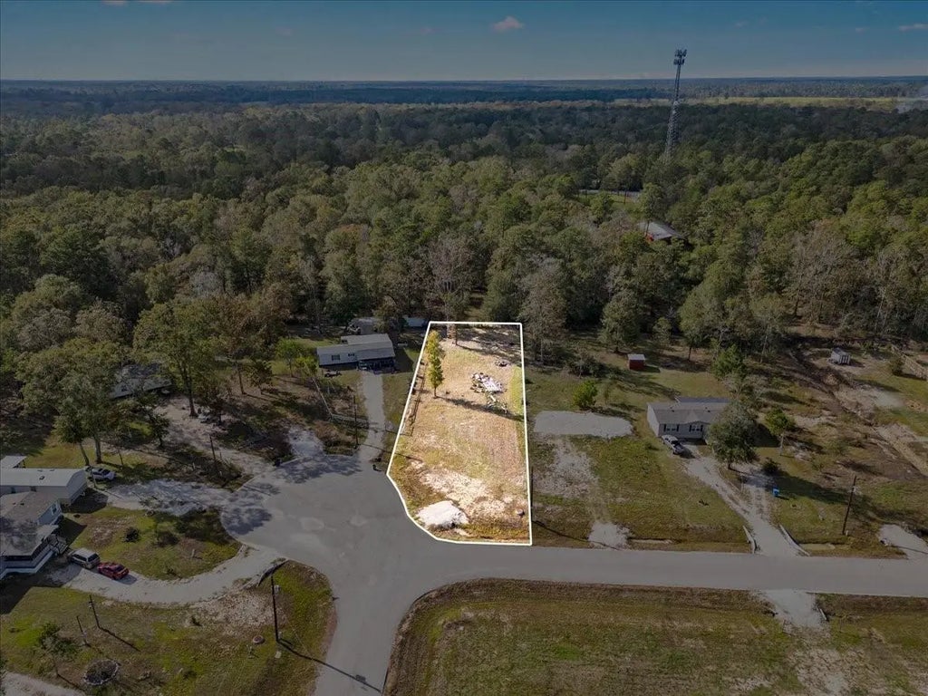 555 Road 3371a Road, Cleveland