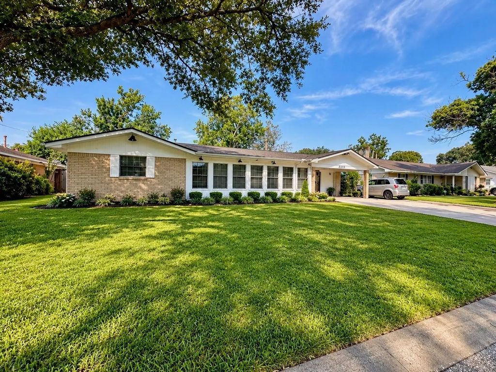 2202 French Place, Baytown