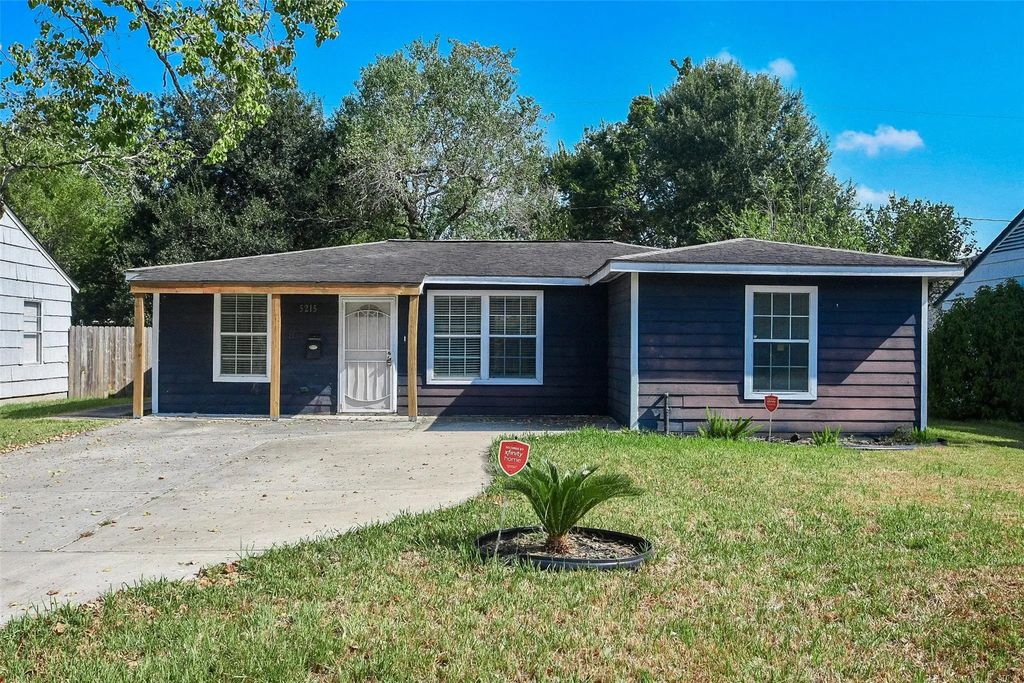 5215 Myrtlewood Street, Houston