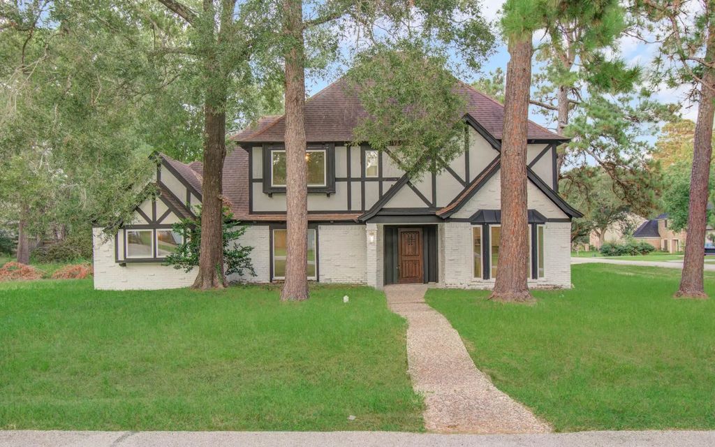 703 Ravensworth Drive, Conroe