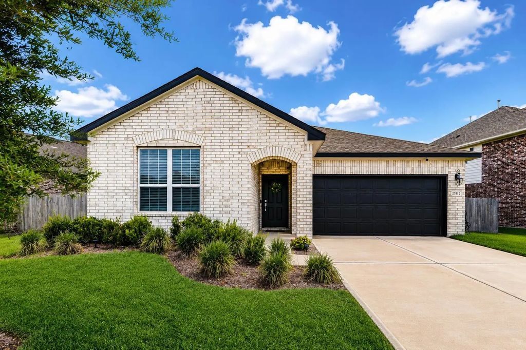 23112 Zinfandel Drive, Alvin