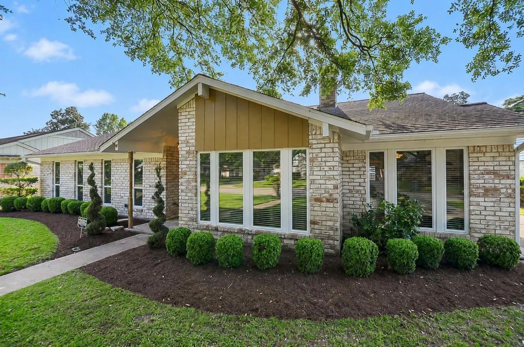 2815 Manila Lane, Houston