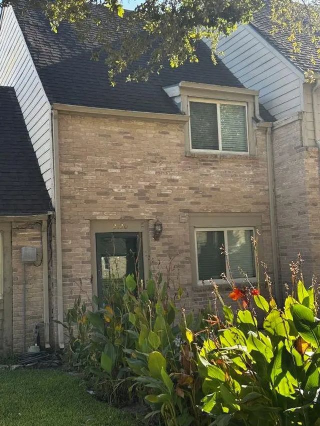 2120 Greenbriar Colony Drive, Houston
