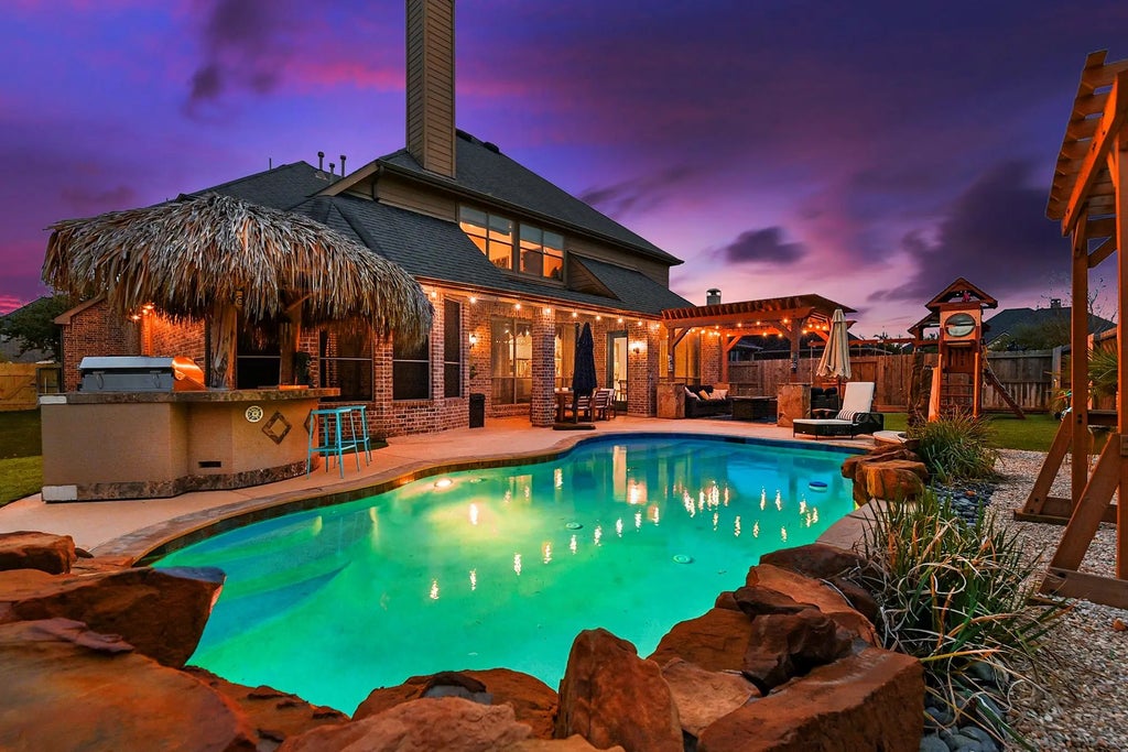 2822 Snow Finch Court, Katy