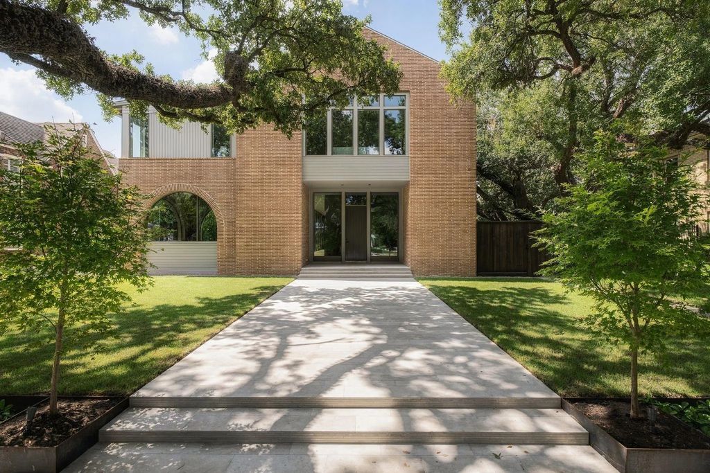 5320 Cherokee Street, Houston