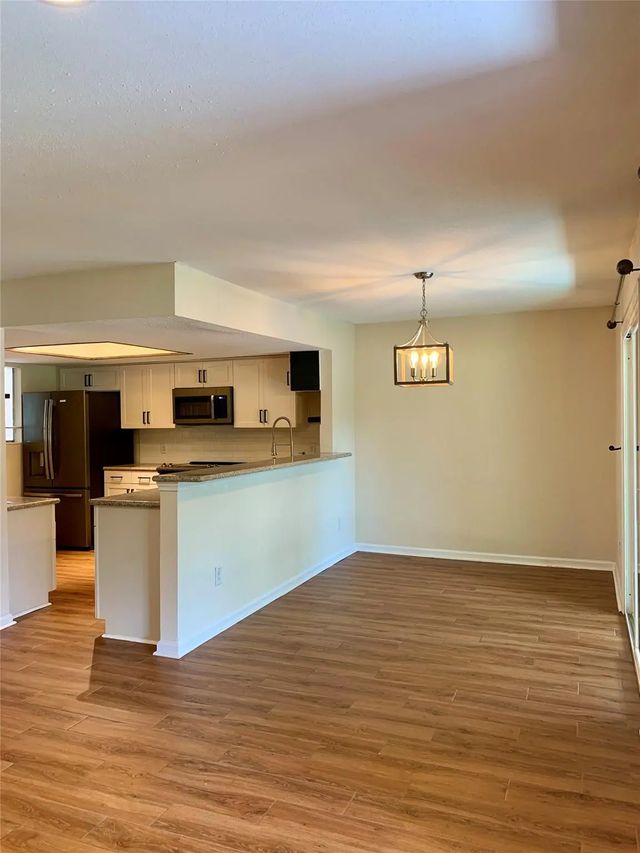 5005 Georgi Lane 14, Houston