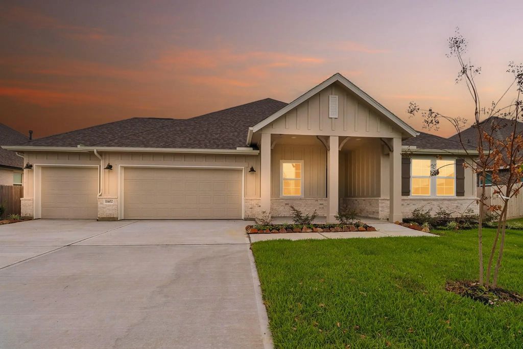 11402 Old Fashion Circle, Mont Belvieu