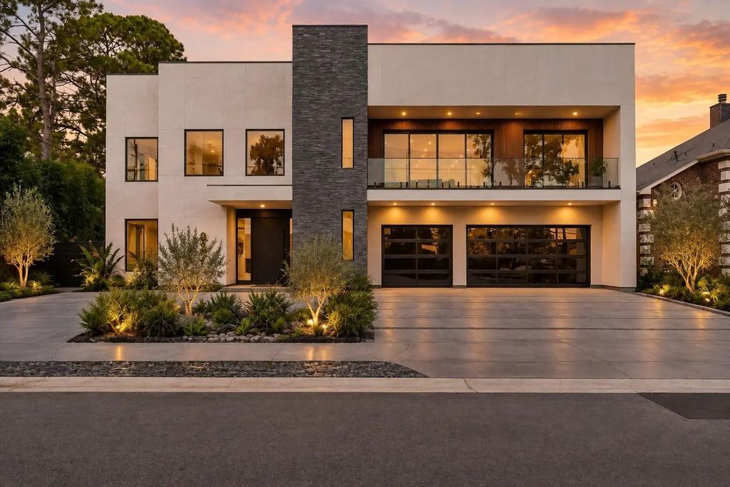 827 Bunker Hill Road, Houston