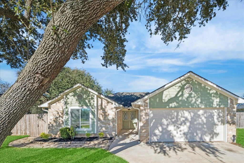 3123 W Heatherock Circle, Sugar Land