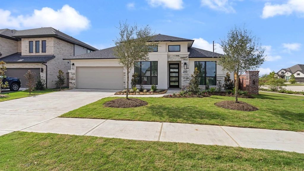 453 Soaring Sparrow Trail, Katy