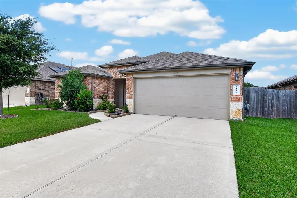 3210 Specklebelly Drive Drive, Baytown