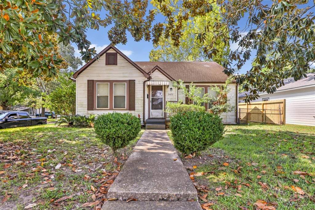 2422 Centennial Street, Liberty