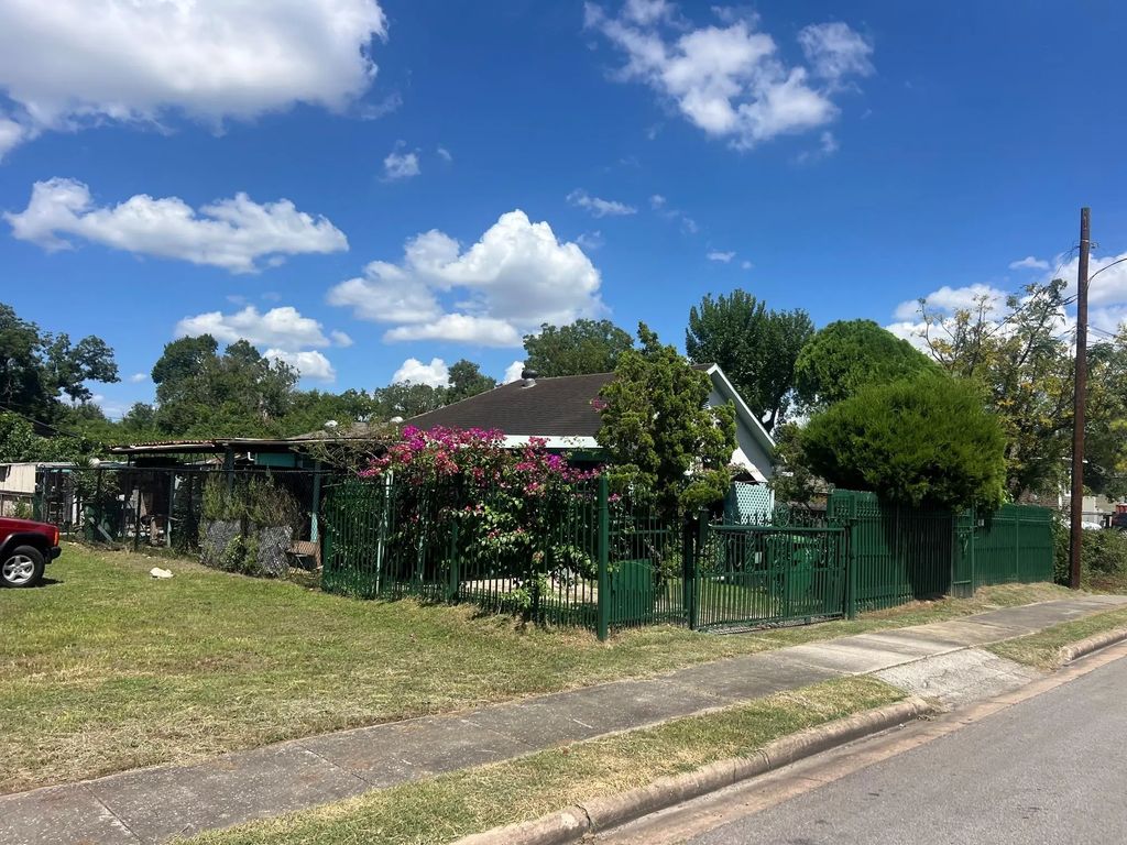 5107 Evella Street, Houston