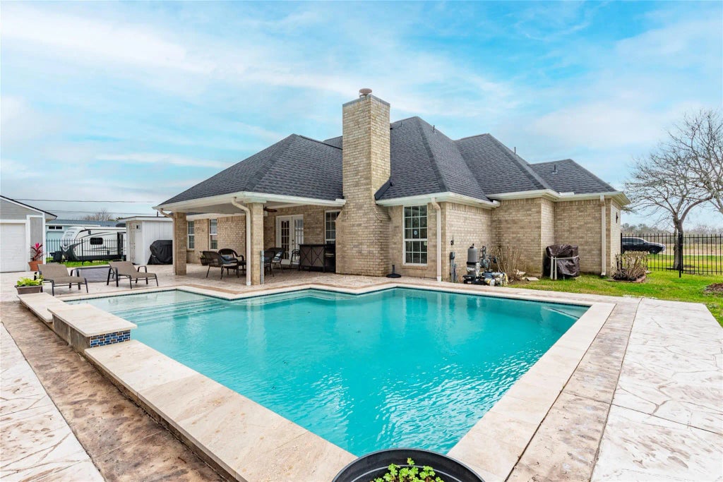 1027 27th Street, Dickinson