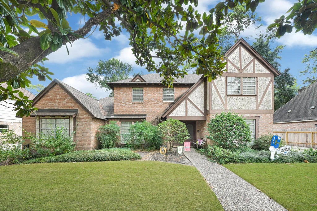 5515 Court Of York, Houston