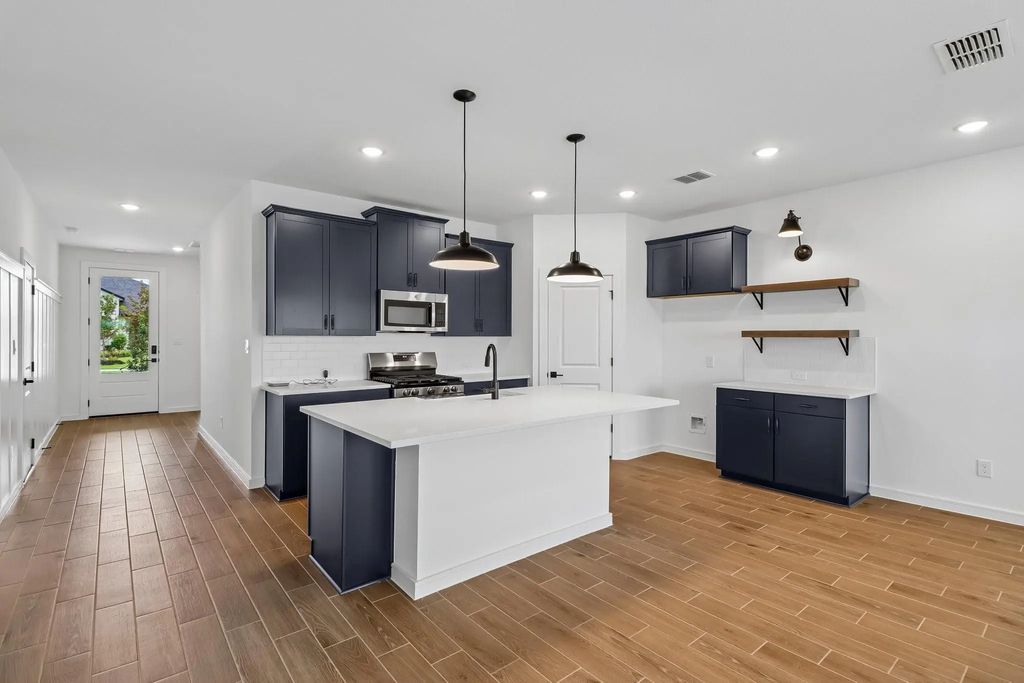 7930 Jade Crest Drive, Angleton