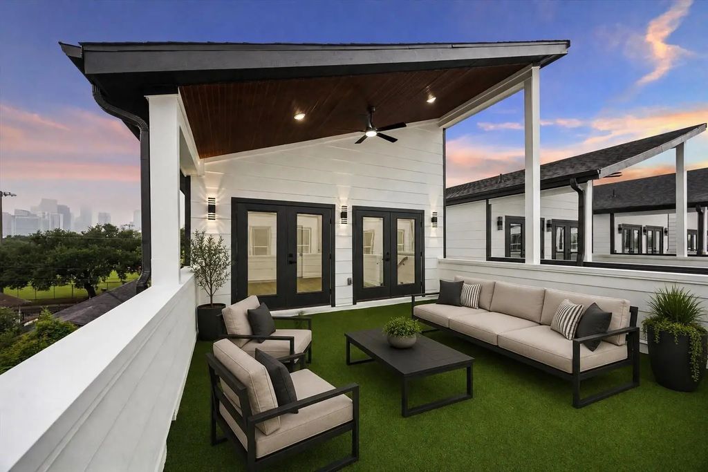 116 Velasco Street, Houston