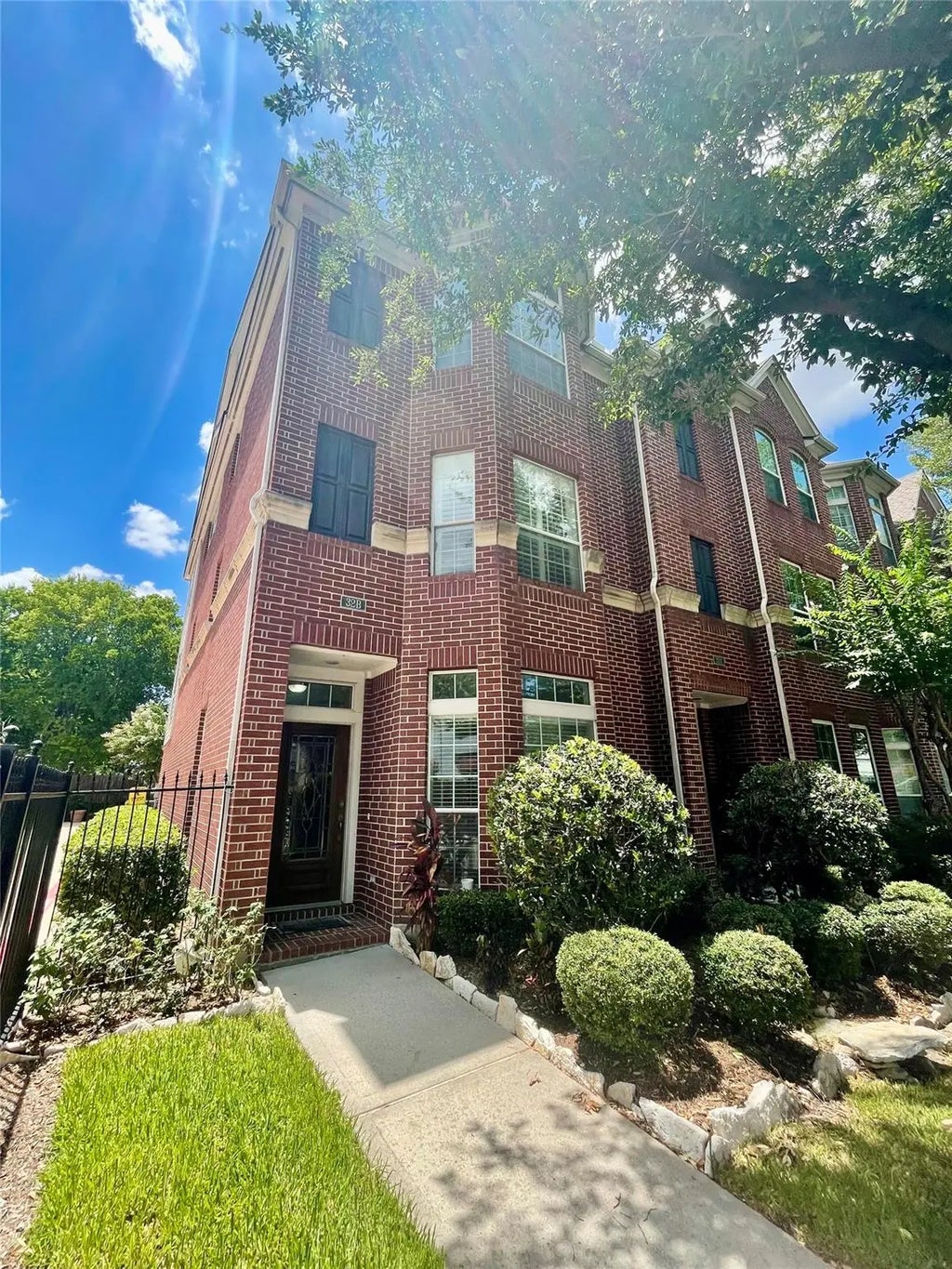 32 Waugh Drive B, Houston