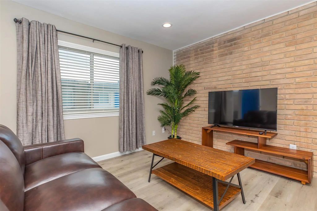 9707 Timberside Drive 20, Houston