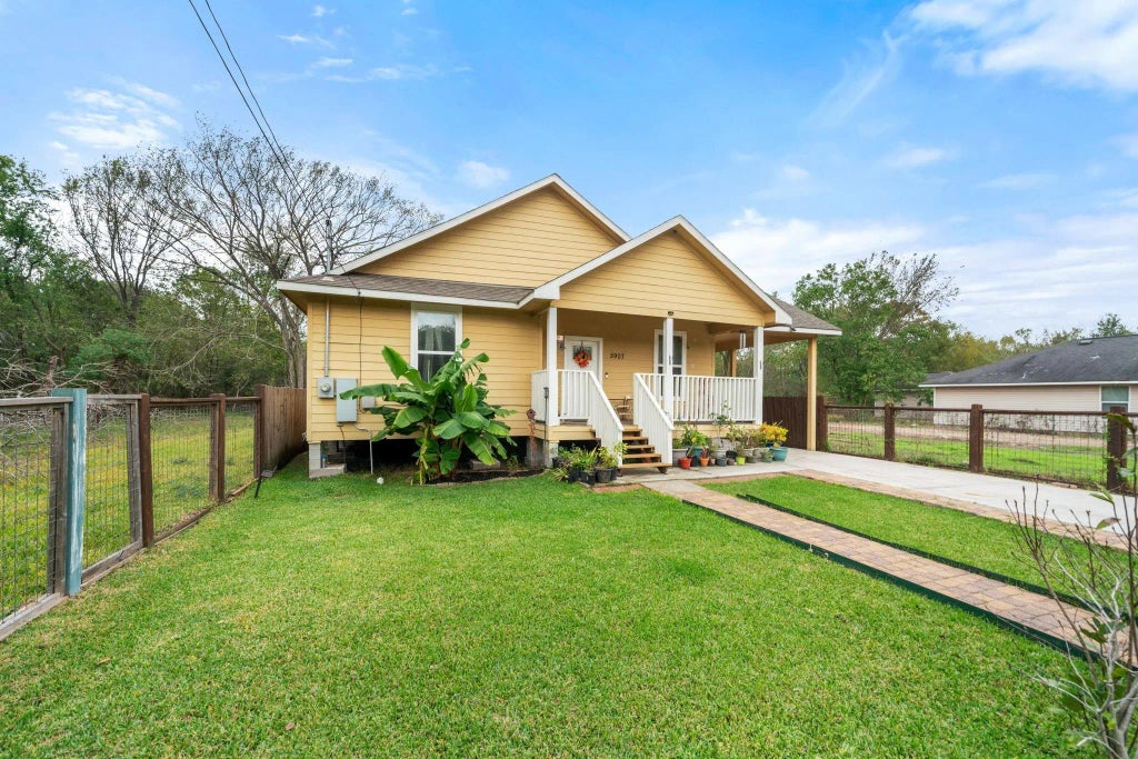 5907 Wedgefield Street, Houston
