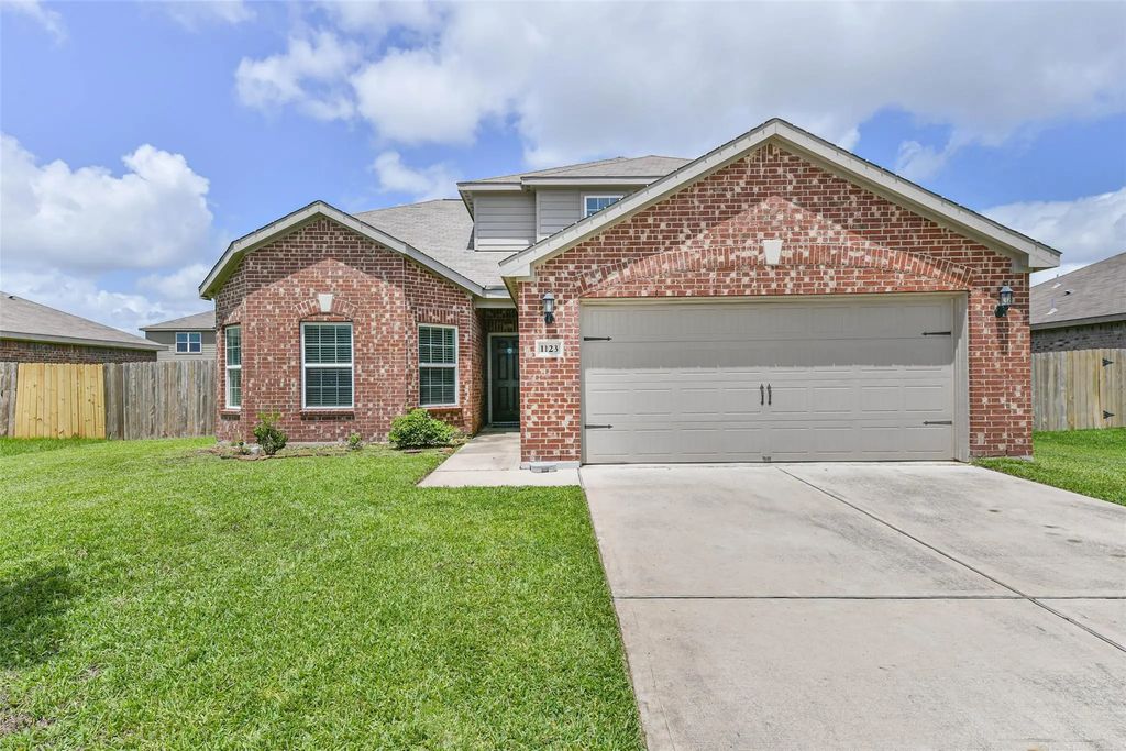 1123 Rare Fancy Drive, Iowa Colony
