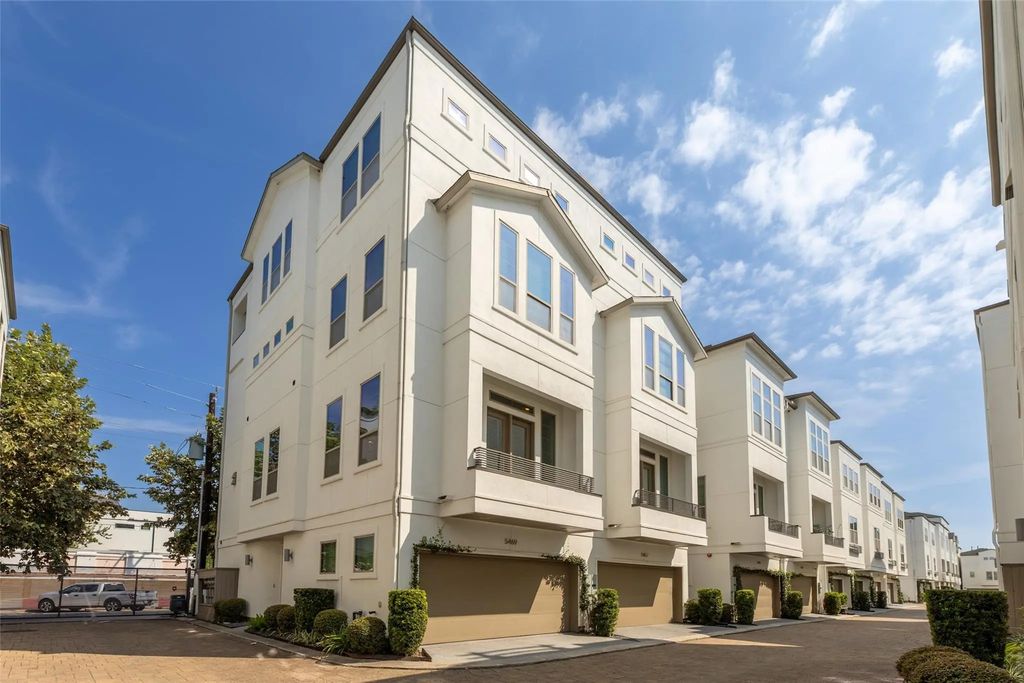5469 Larkin Street Street, Houston