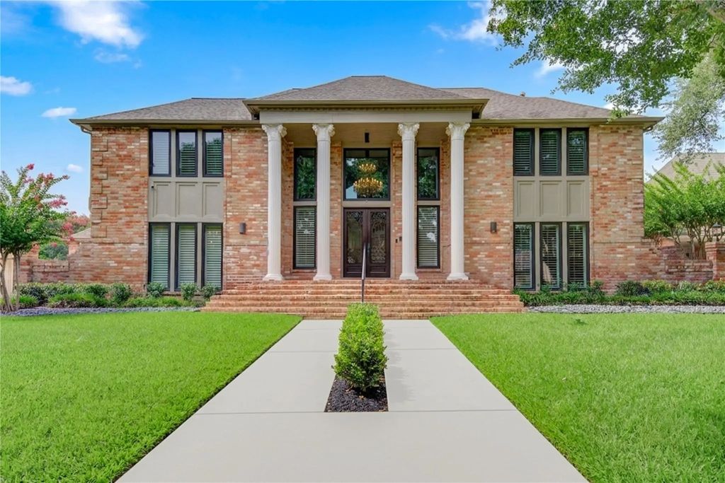19822 Summerset Way, Houston