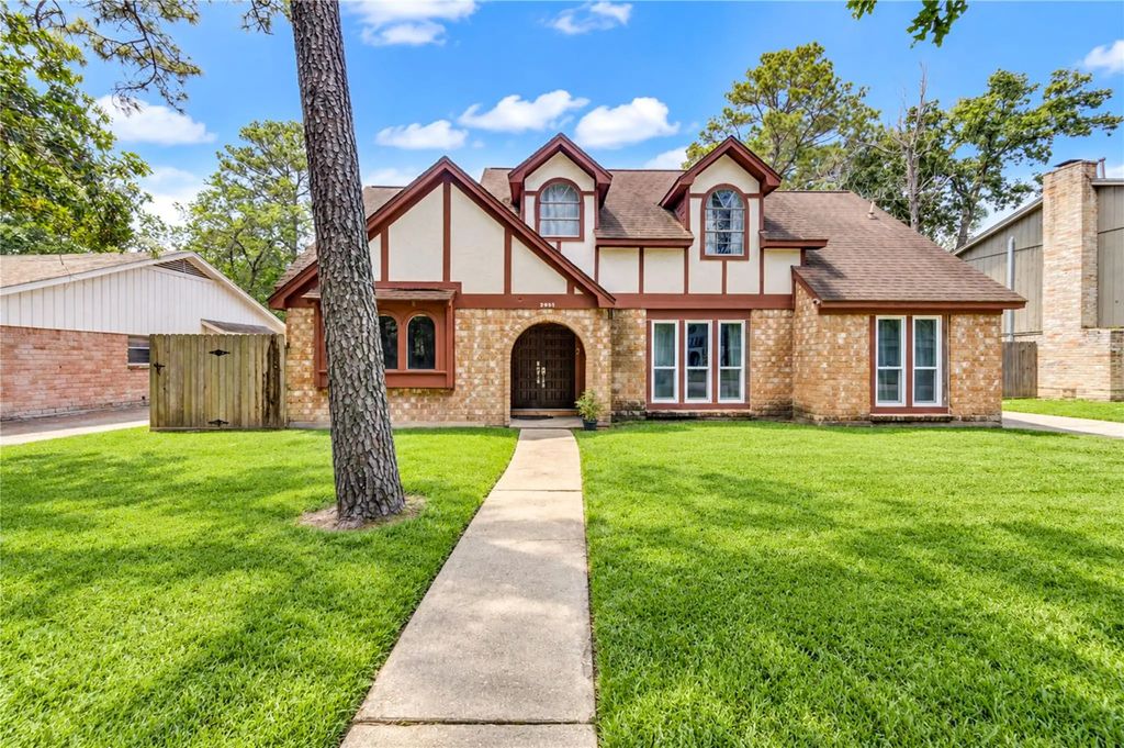 2051 Shadow Rock Drive, Houston