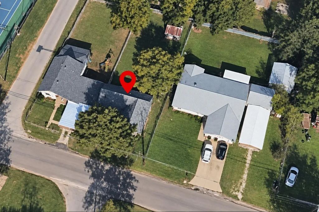 603 E College Street, Burkburnett