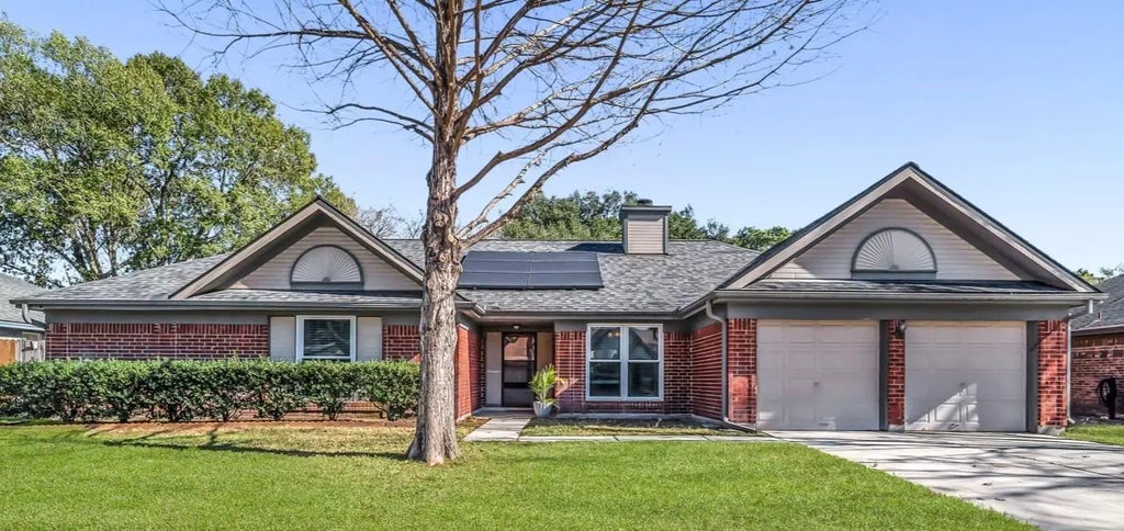 20922 Moor Lily Court, Spring