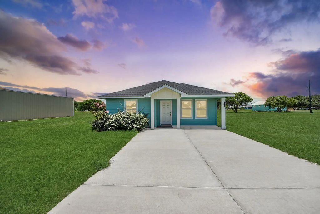 288 Buckskin Drive, Palacios