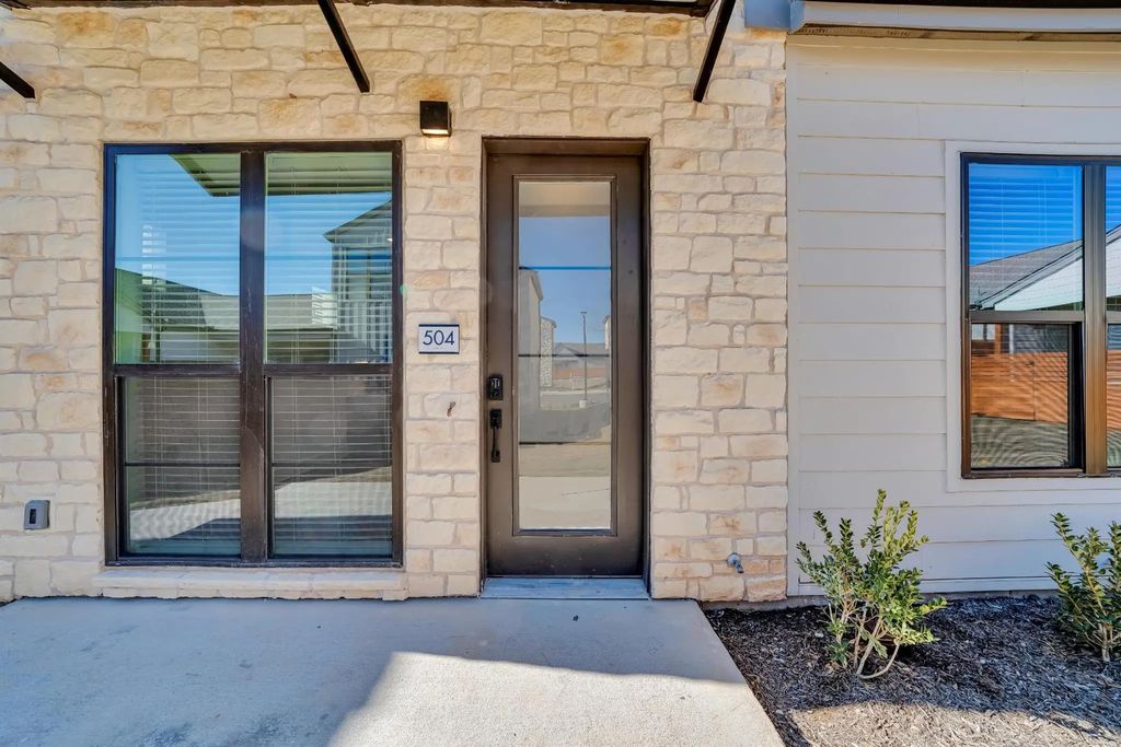1601-524 Mustang Drive, Marble Falls