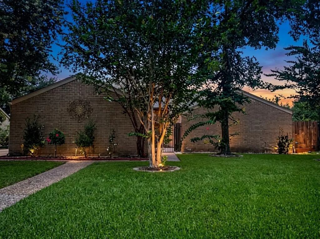 2358 Binley Drive, Houston