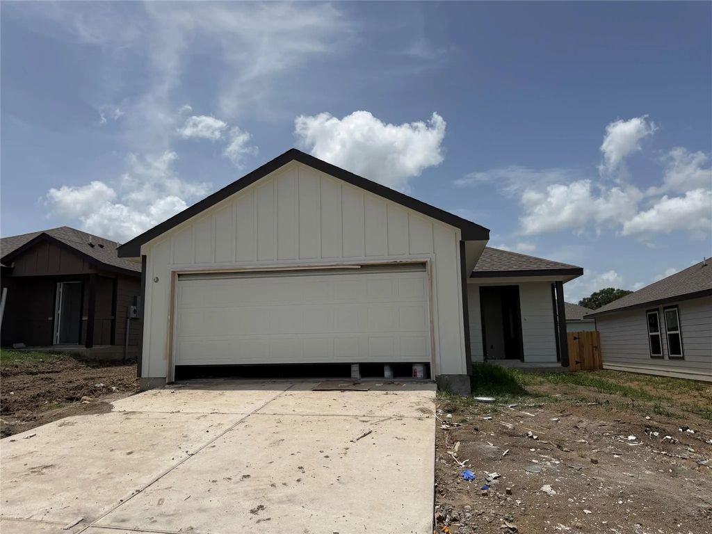 1241 Hickory Grove Street, Brenham