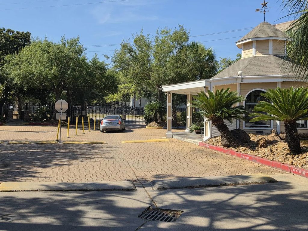 2300 Old Spanish Trail 2108, Houston